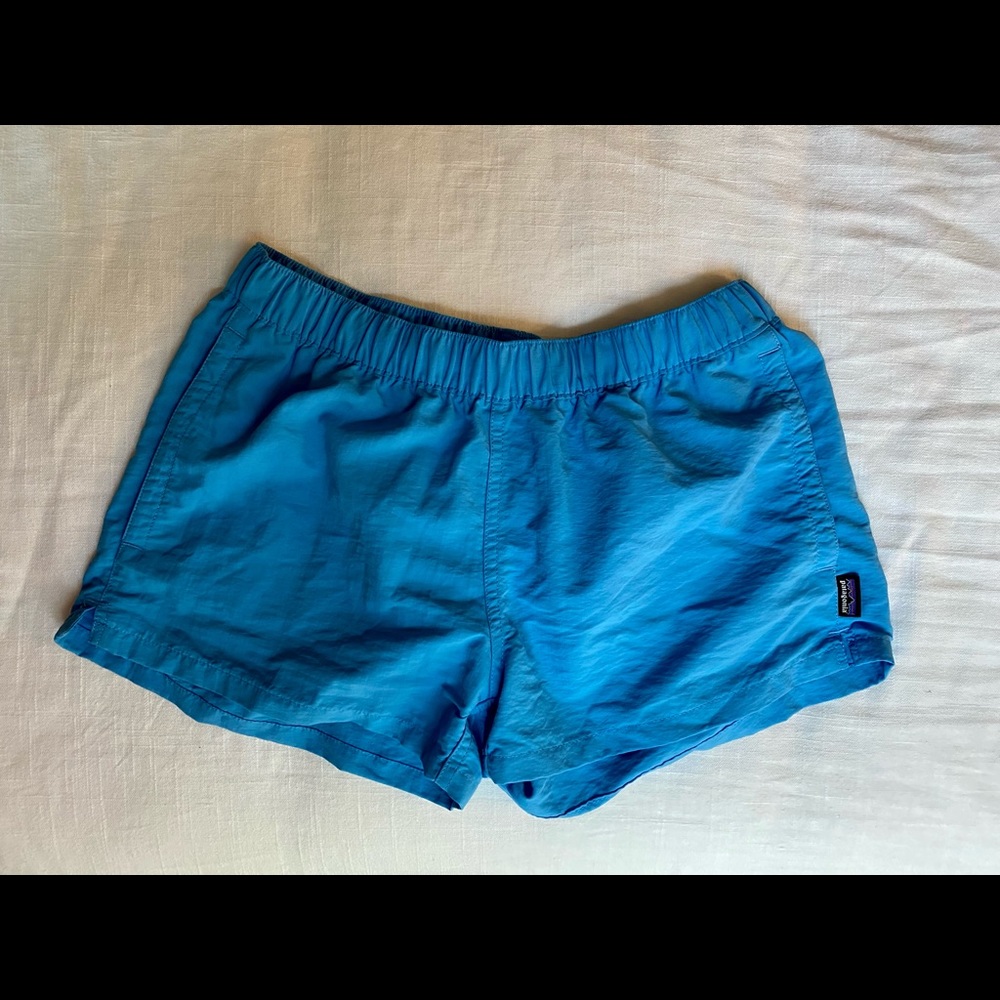 Patagonia Barely there baggie shorts, size small